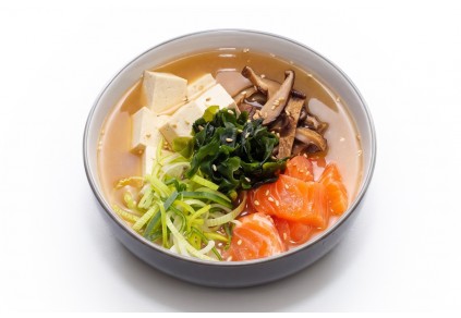 Місо суп з лососем